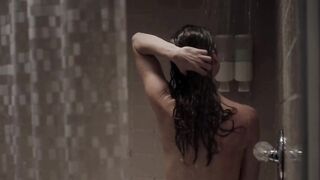 : Keri Russell showering in The Americans #3