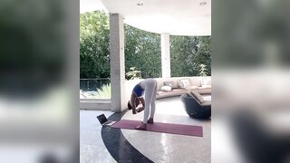 : Kate Beckinsale stretching #1