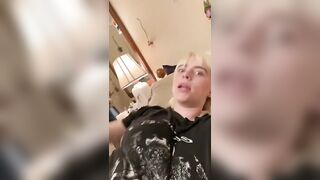 Billie Eilish jiggle