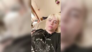 : Billie Eilish jiggle #3