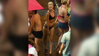 : Margot Robbie's fit body #2