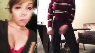 : Jennette McCurdy shaking her booty in her vlog #3