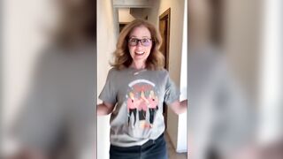 : Jenna Fischer - Tit shake slomo #3