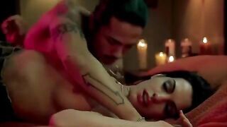 Anne Hathaway's such a good actor her nipples get progressively harder during this love scene #4