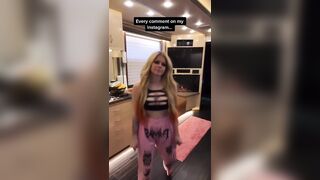 : Avril Lavigne bouncing - 50fps #2