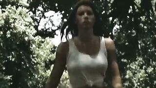 : Jessica Biel's God-Tier Belly in Texas Chainsaw '03 #4