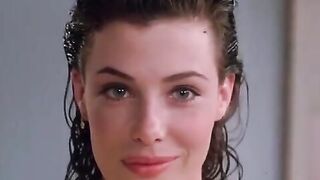 Kelly LeBrock bush flash